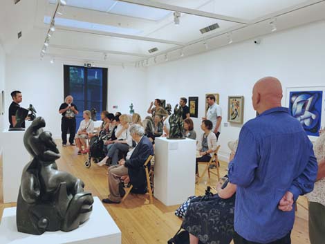 IAS Members and friends in the Gallery